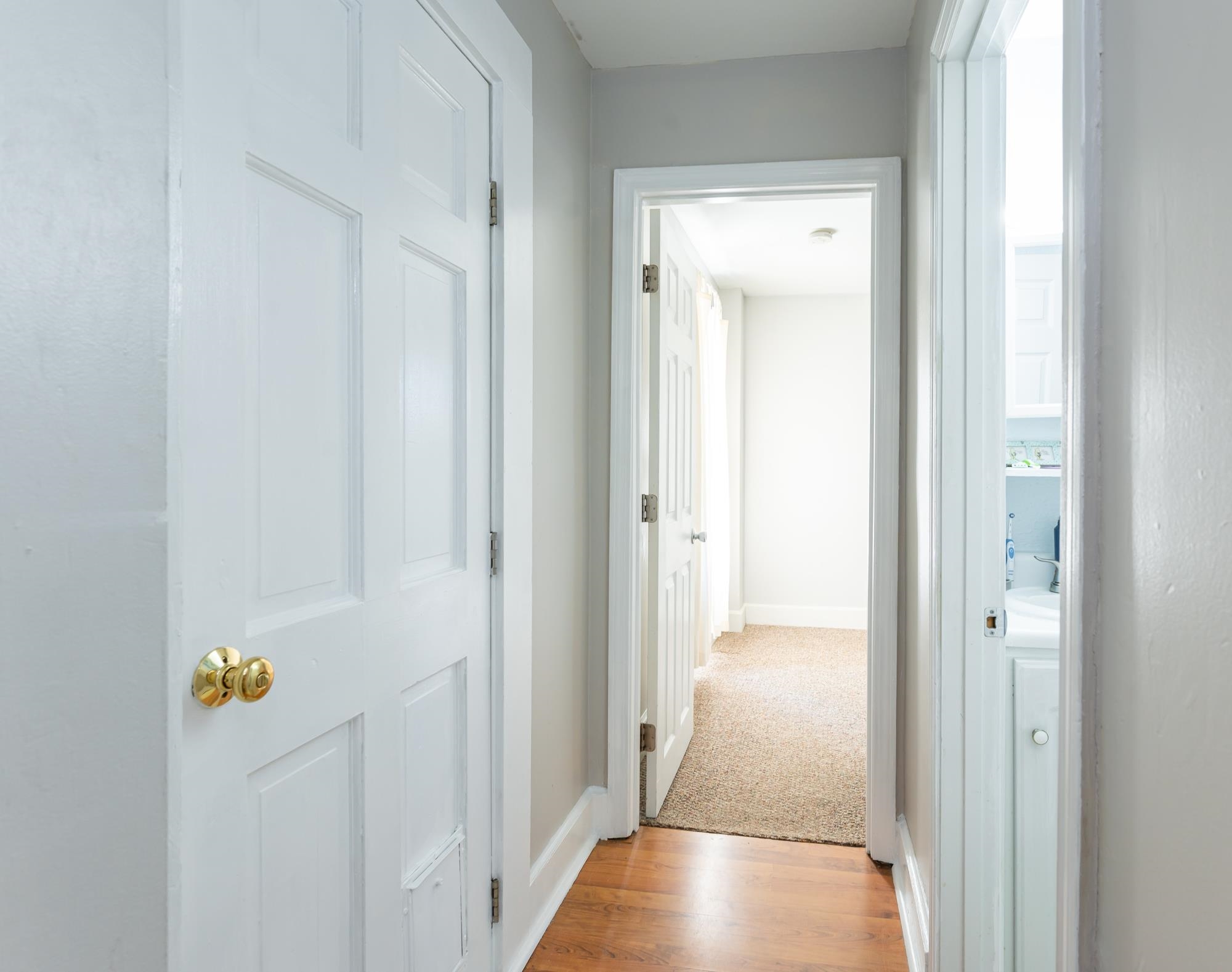 9 Badger Street Nashua, NH 03060 - Photo 3 of 39