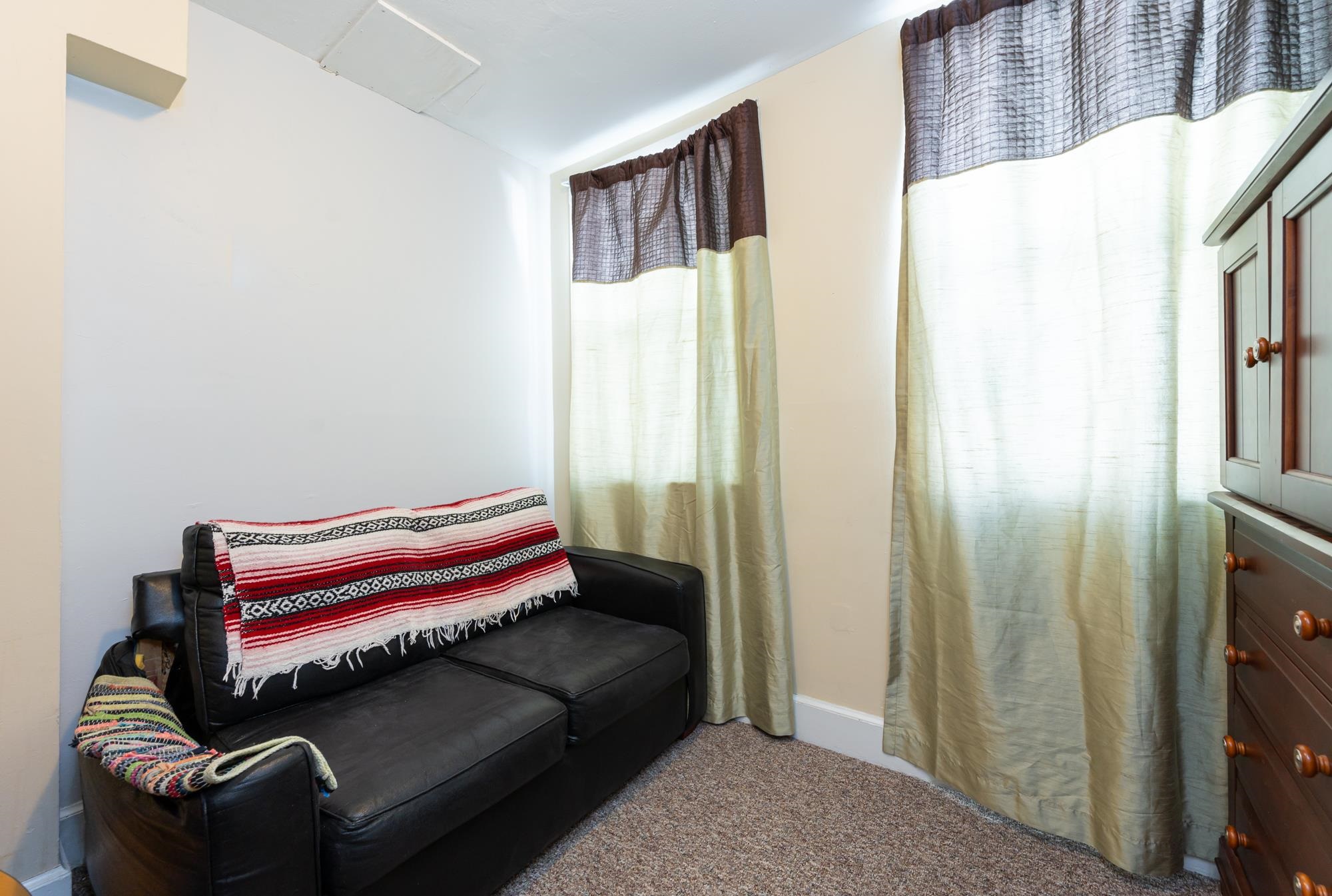 9 Badger Street Nashua, NH 03060 - Photo 6 of 39