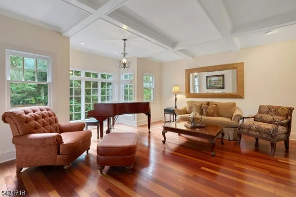 $2,100,000 | 6 Wildlife Run, Boonton, NJ 07005