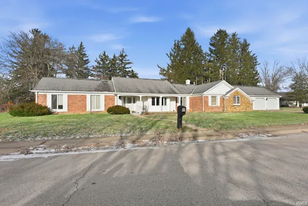 $245,000 | 702 West Macalan Drive, Marion, IN 46952