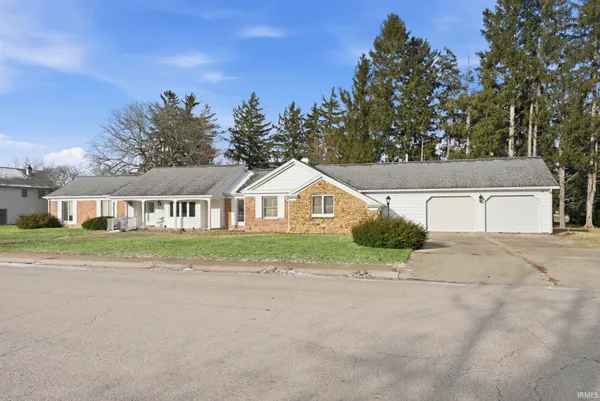 $245,000 | 702 West Macalan Drive, Marion, IN 46952