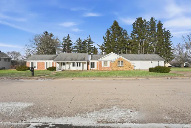 $250,000 | 702 West Macalan Drive, Marion, IN 46952