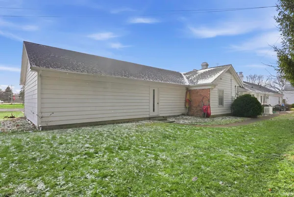 $245,000 | 702 West Macalan Drive, Marion, IN 46952