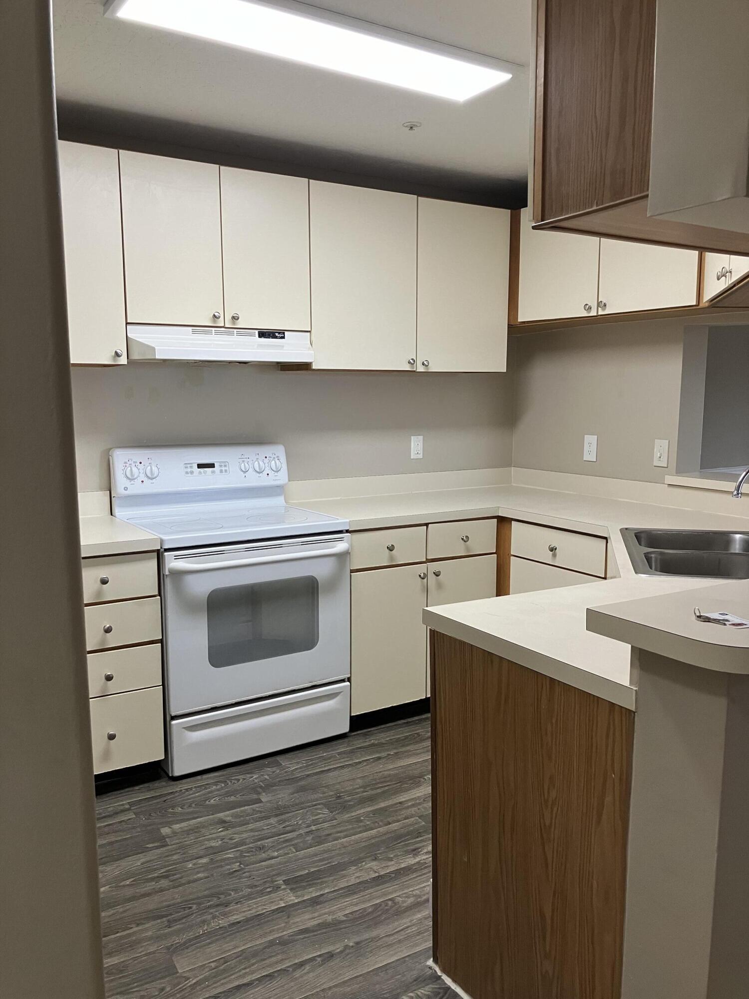 7667 North Wickham Road, Unit 917 Melbourne, FL 32940 - Photo 5 of 18 IMG_1134