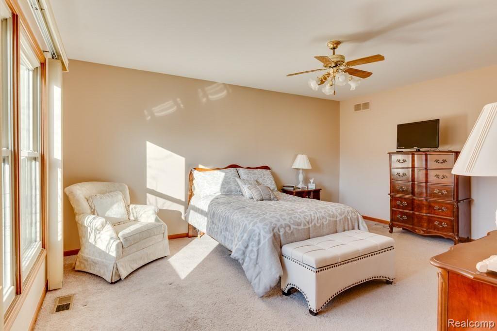 385 Buttercup Drive Rochester Hills, MI 48307 - Photo 15 of 33