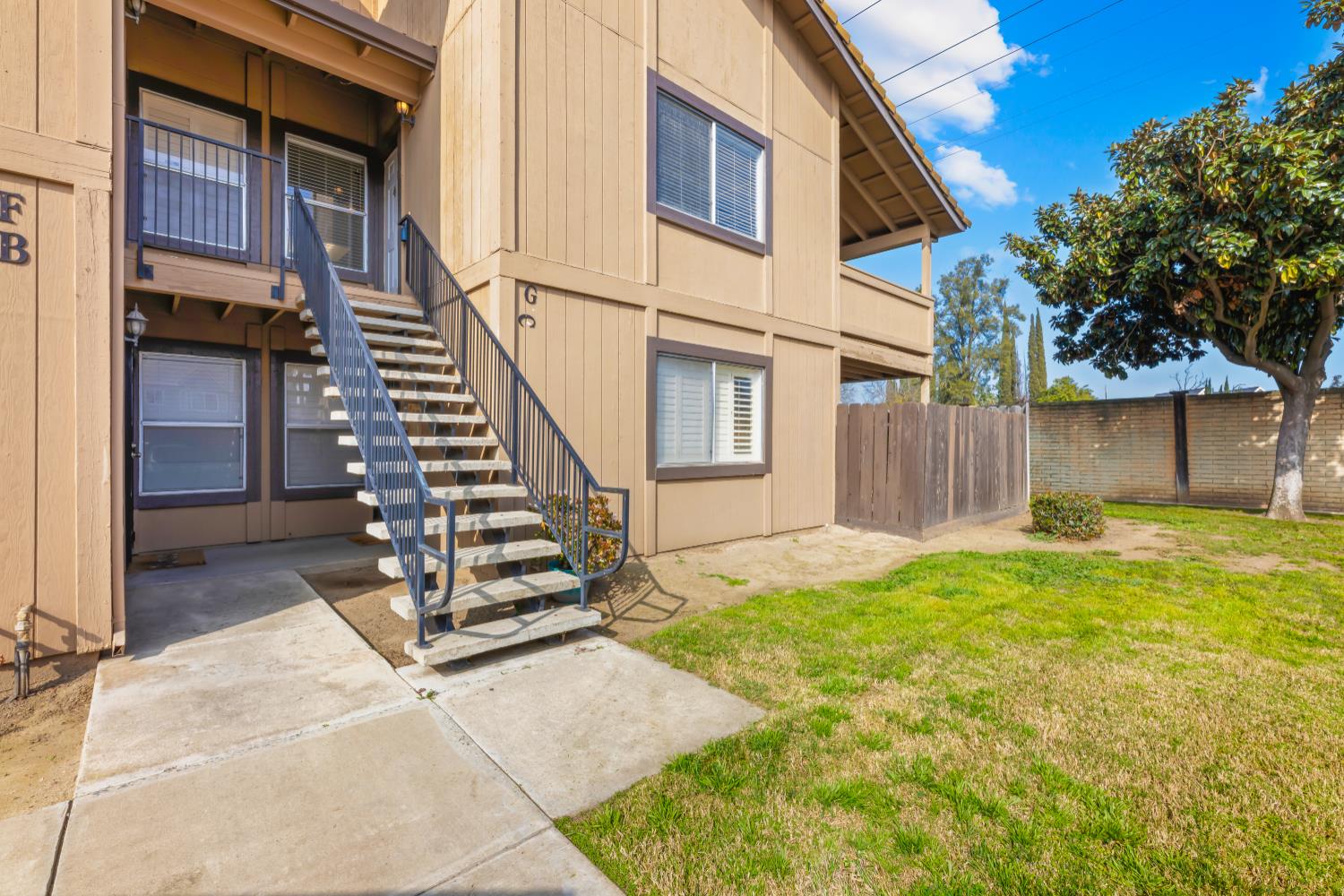 414 Cherry Lane, Unit G Manteca, CA 95337 - Photo 2 of 19