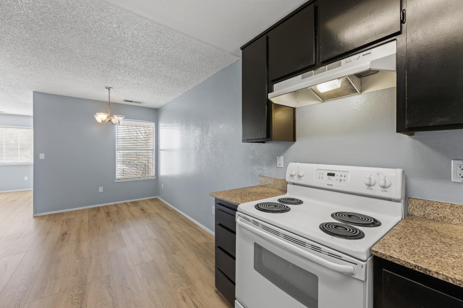 414 Cherry Lane, Unit G Manteca, CA 95337 - Photo 6 of 19