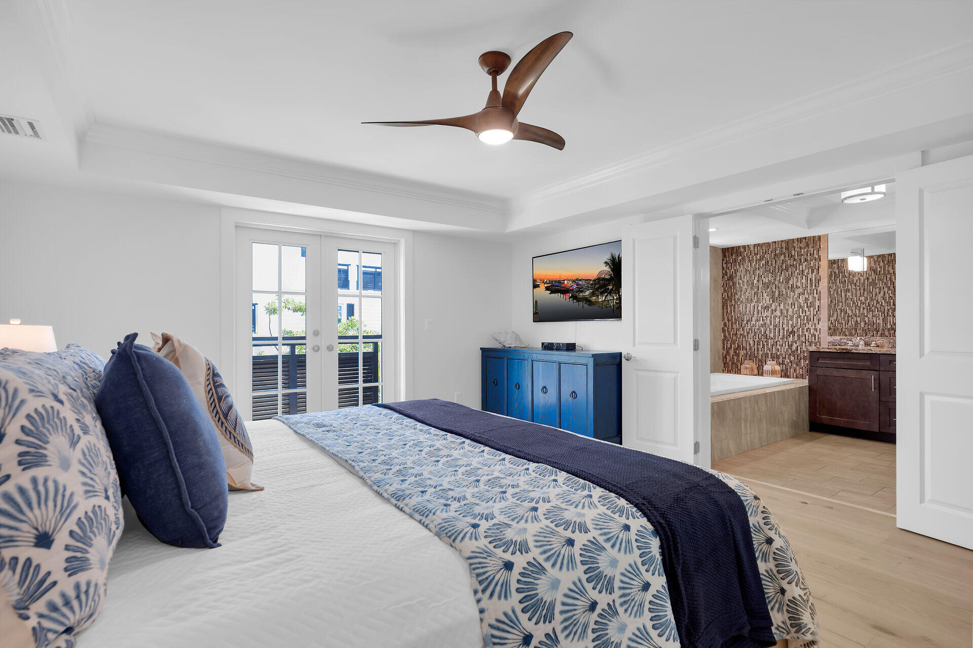119 Simonton Street Key West, FL 33040 - Photo 25 of 48 Third Floor Primary and Bath