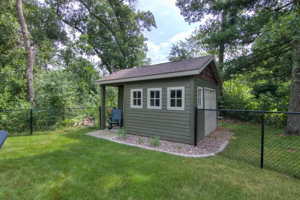 $1,050,000 | S9025 Lowes Creek Road, Eleva, WI 54738