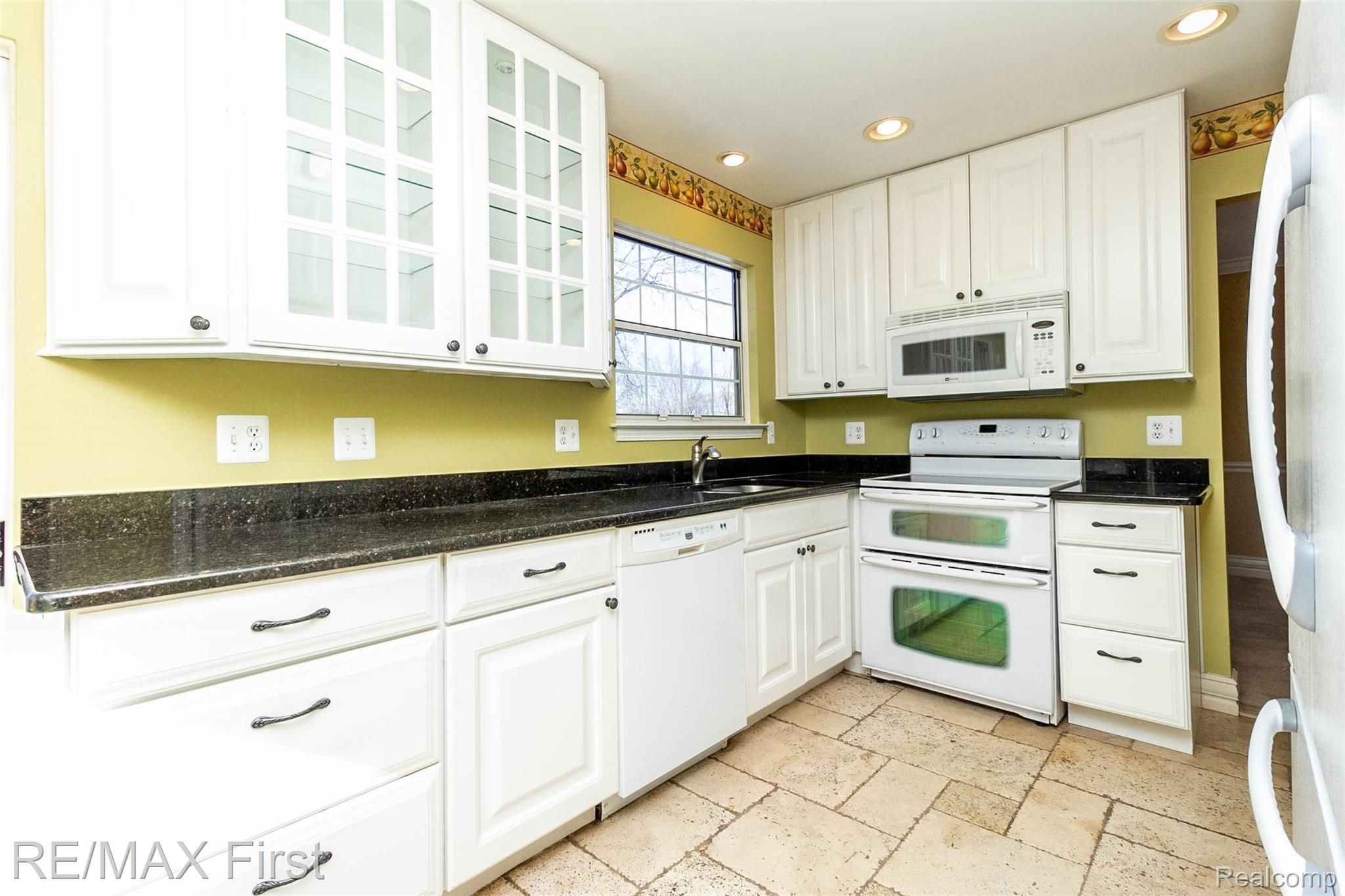 283 Whitney Drive Rochester, MI 48307 - Photo 24 of 56 d13.jpg