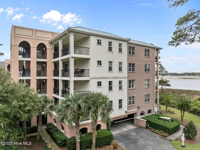 $415,000 | 2100 Marsh Grove Lane, Unit 2404, Southport, NC 28461