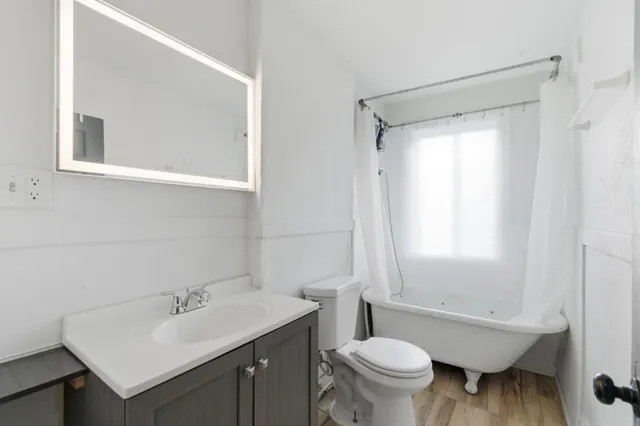 $289,900 | 1815 Hillside Avenue North, Minneapolis, MN 55411