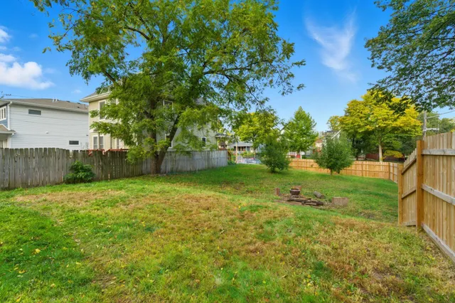 $289,900 | 1815 Hillside Avenue North, Minneapolis, MN 55411