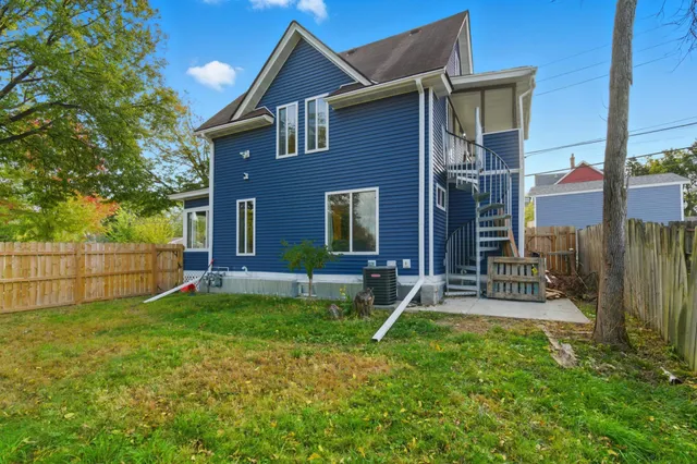 $289,900 | 1815 Hillside Avenue North, Minneapolis, MN 55411