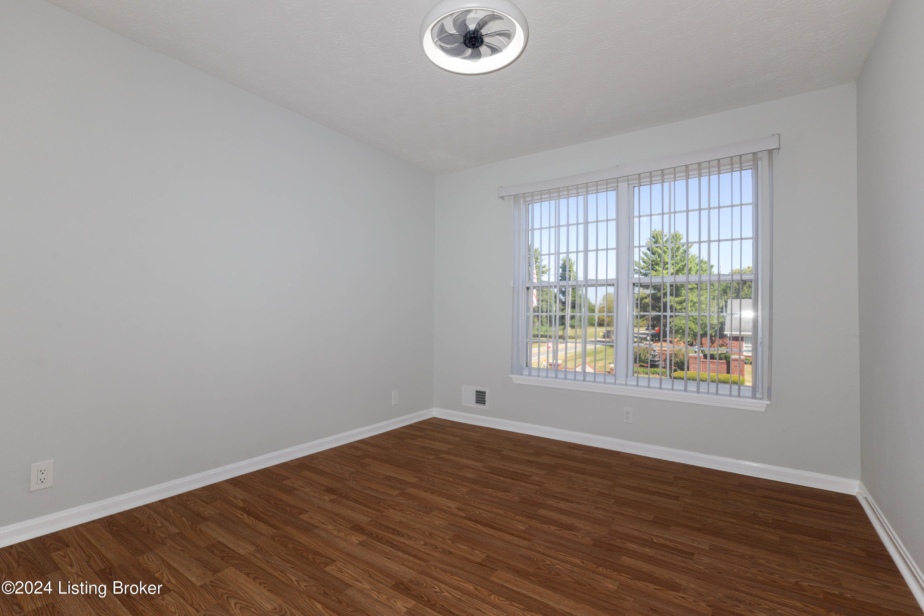 8000 Adams Run Road Louisville, KY 40228 - Photo 27 of 37 Photo38
