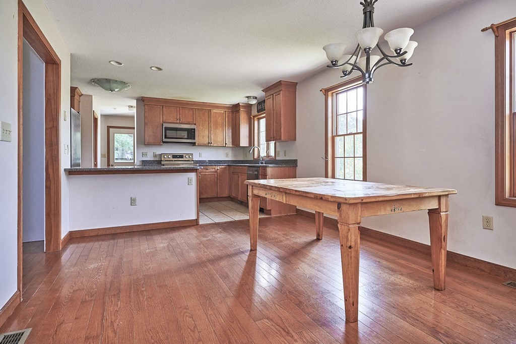 324 NW Road Westhampton, MA 01027 - Photo 8 of 39