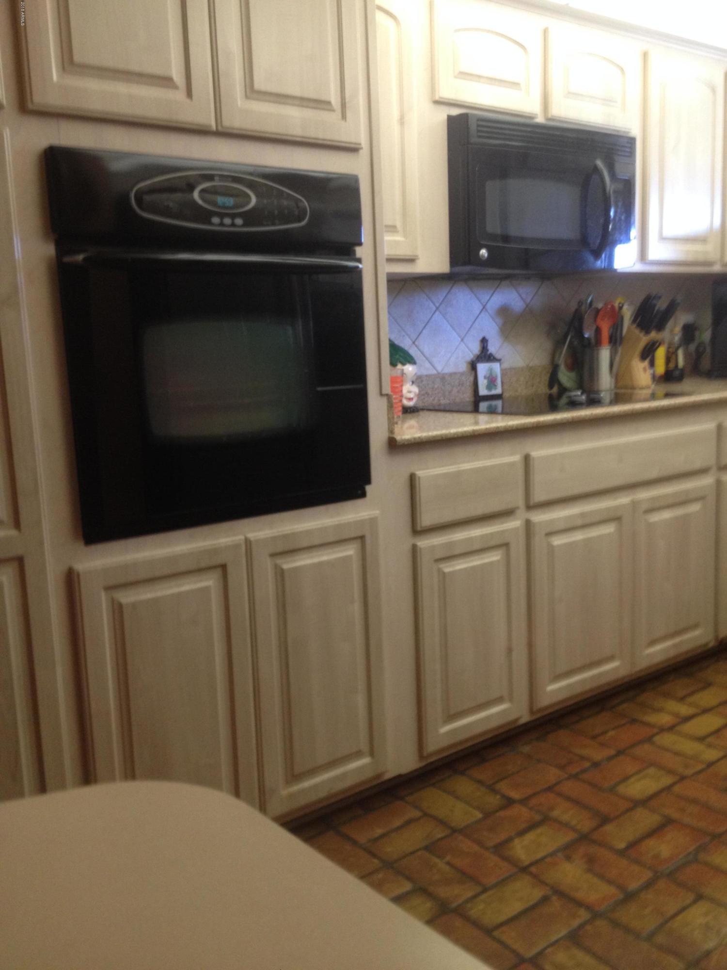 4038 West Hatcher Road Phoenix, AZ 85051 - Photo 3 of 7 6
