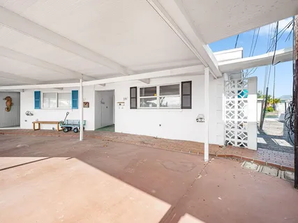 $799,990 | 34 Seaside Court, Holmes Beach, FL 34217