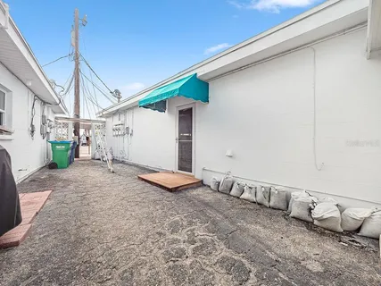 $799,990 | 34 Seaside Court, Holmes Beach, FL 34217