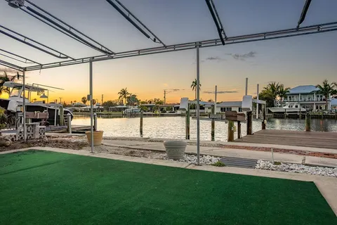 $799,990 | 34 Seaside Court, Holmes Beach, FL 34217