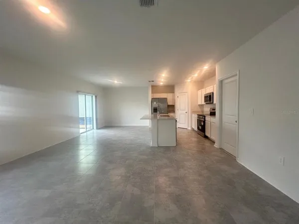 $2,290 | 1417 Austin Street, Lake Wales, FL 33859
