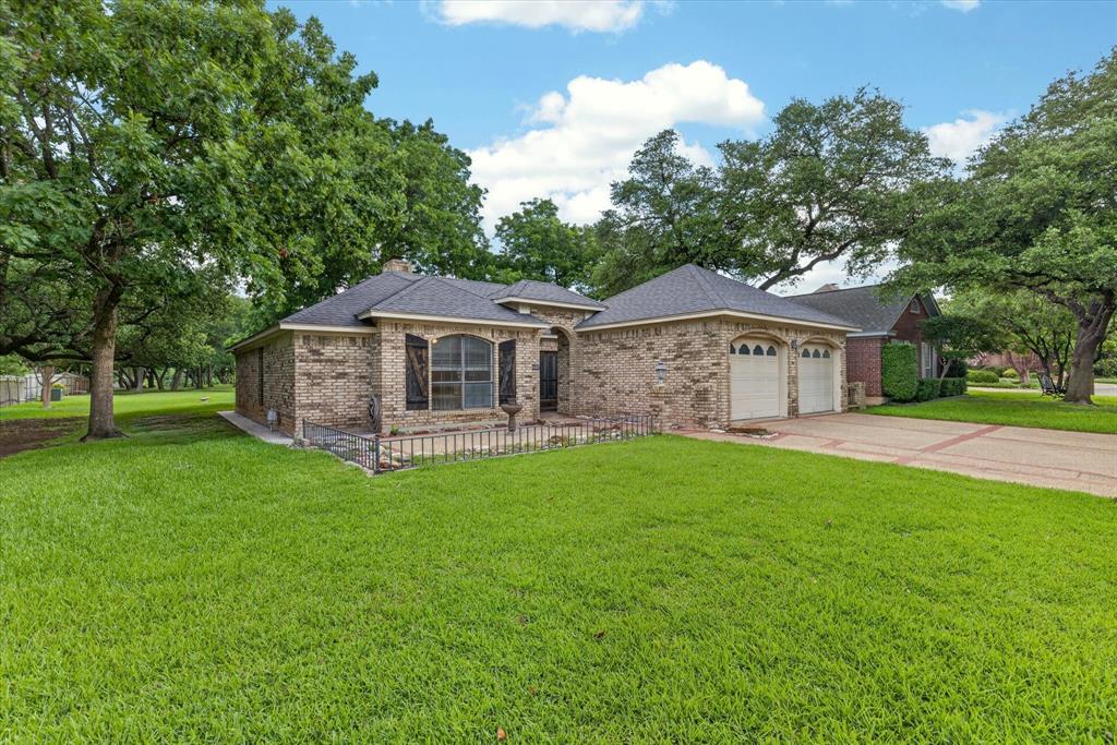 3601 Willow Bend Circle Waco, TX 76708 - Photo 2 of 22