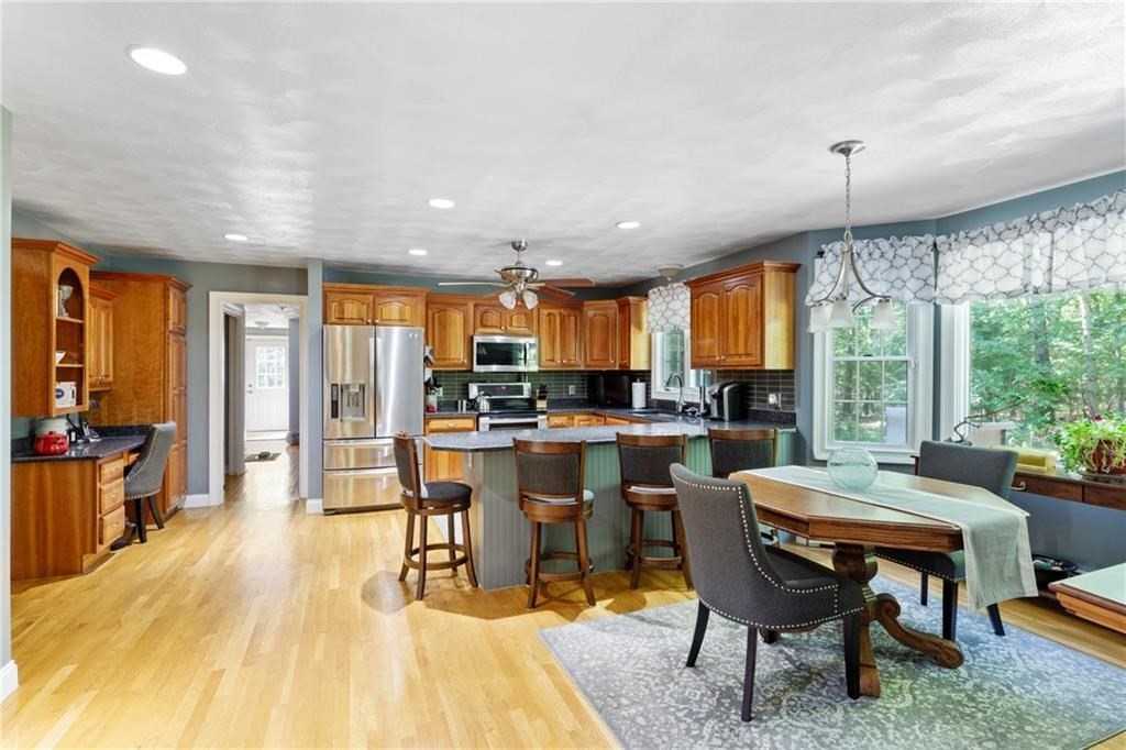 55 Little Pond County Road Cumberland, RI 02864 - Photo 9 of 42
