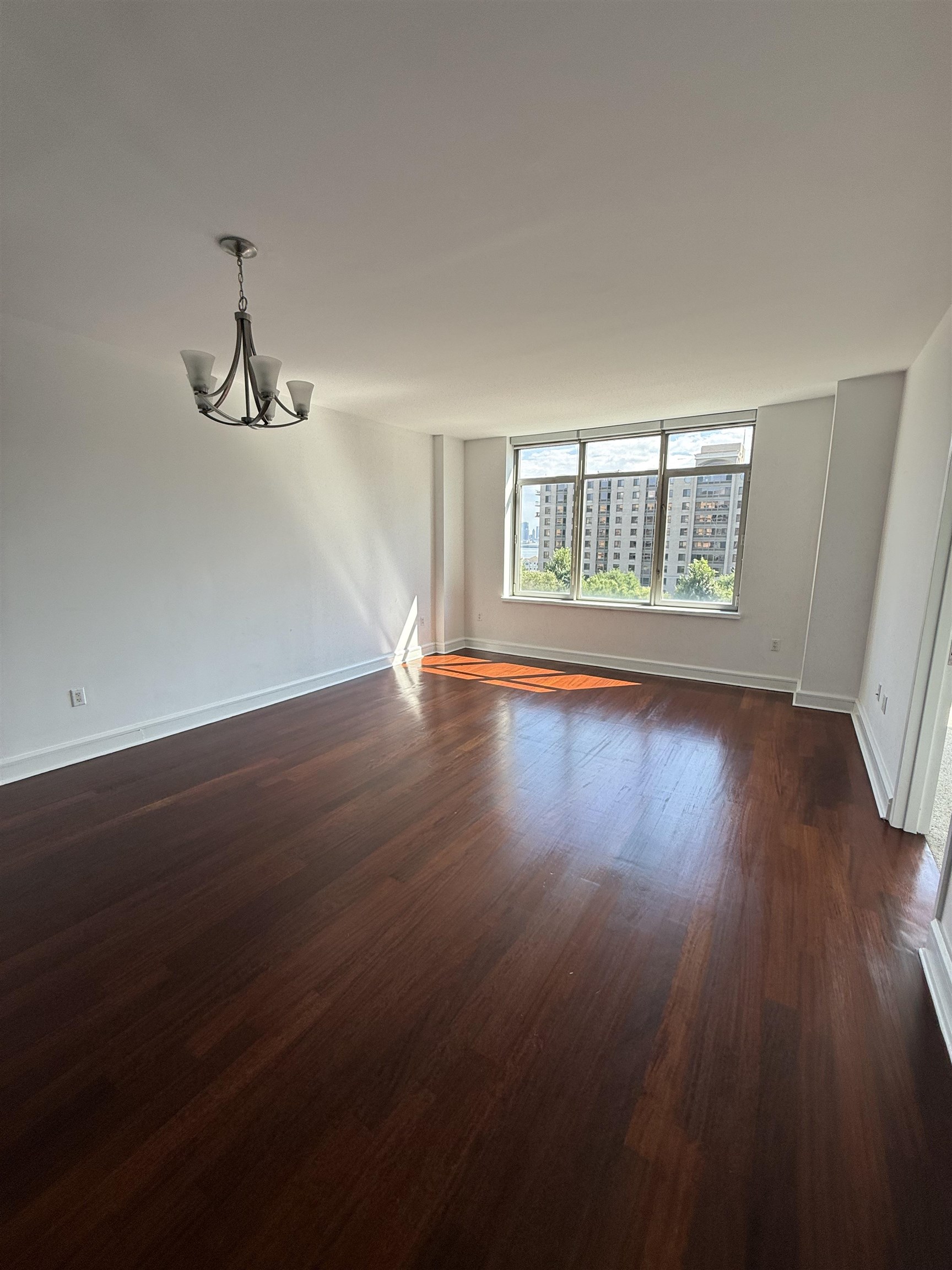 8100 River Road, Unit 710 North Bergen, NJ 07047 - Photo 4 of 12 Gallery Image 4