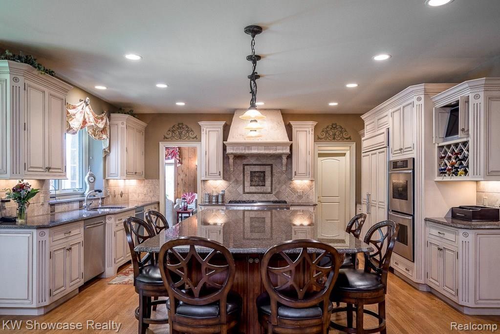 5174 Springdale Court Clarkston, MI 48348 - Photo 13 of 54 Gorgeous, Dream Kitchen