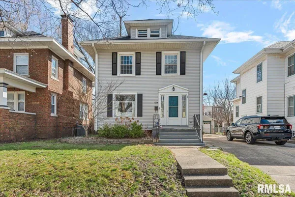 $199,900 | 624 West Vine Street, Springfield, IL 62704
