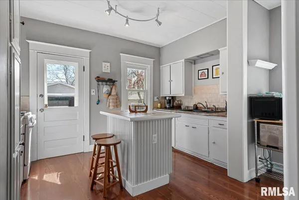 $199,900 | 624 West Vine Street, Springfield, IL 62704