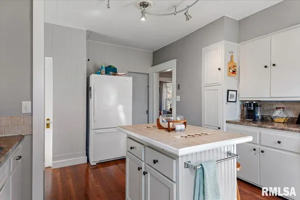 $199,900 | 624 West Vine Street, Springfield, IL 62704