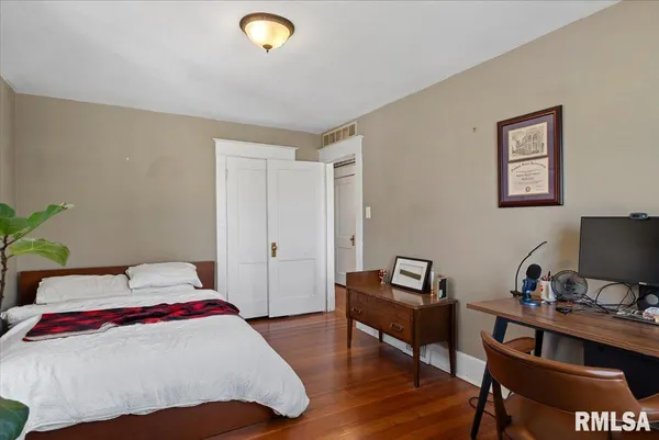 $199,900 | 624 West Vine Street, Springfield, IL 62704