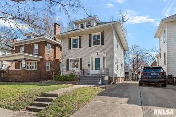 $199,900 | 624 West Vine Street, Springfield, IL 62704