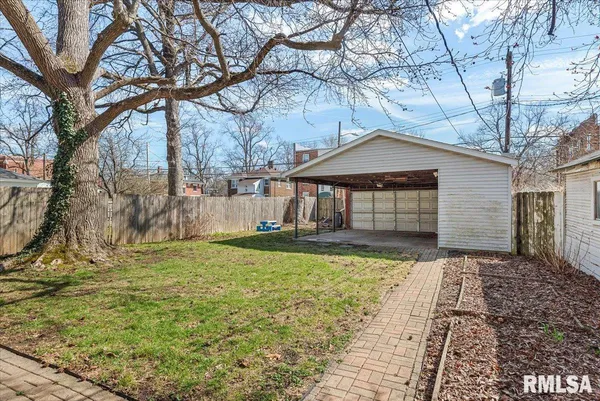 $199,900 | 624 West Vine Street, Springfield, IL 62704