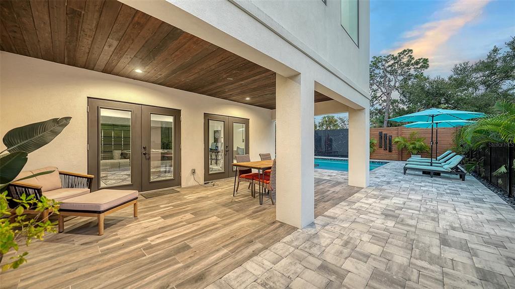 327 Roberts Road Nokomis, FL 34275 - Photo 39 of 51 Gallery Image 39
