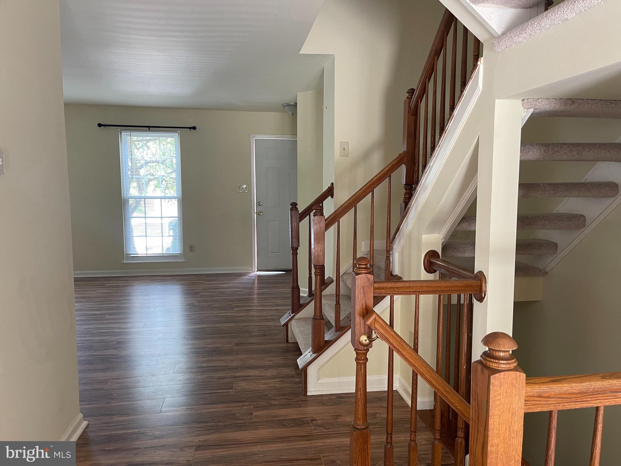 21054 Cornerpost Square Ashburn, VA 20147 - Photo 5 of 27