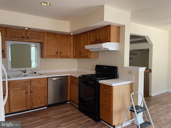 $2,990 | 21054 Cornerpost Square, Ashburn, VA 20147