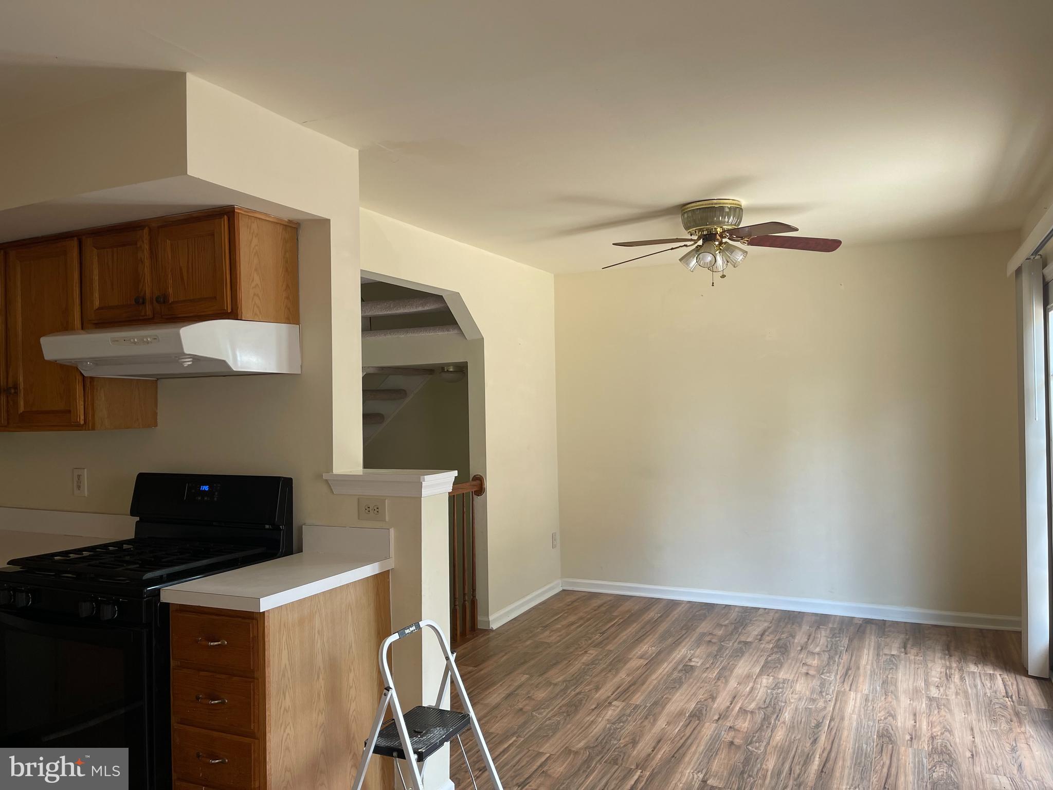 21054 Cornerpost Square Ashburn, VA 20147 - Photo 9 of 27