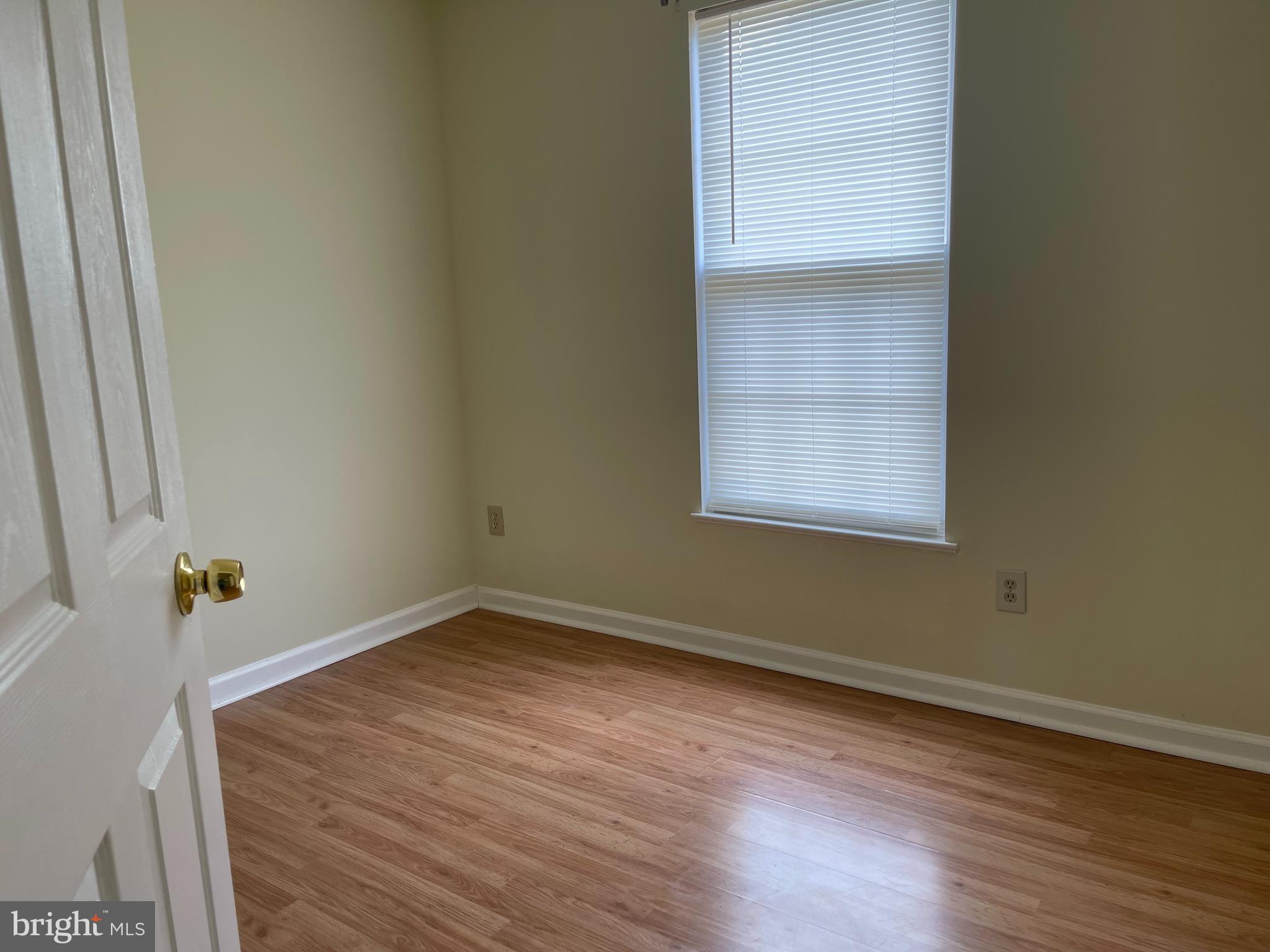 21054 Cornerpost Square Ashburn, VA 20147 - Photo 10 of 27