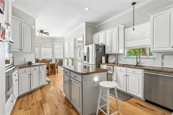 $875,000 | 10 Bleu Lake Drive, Covington, LA 70435