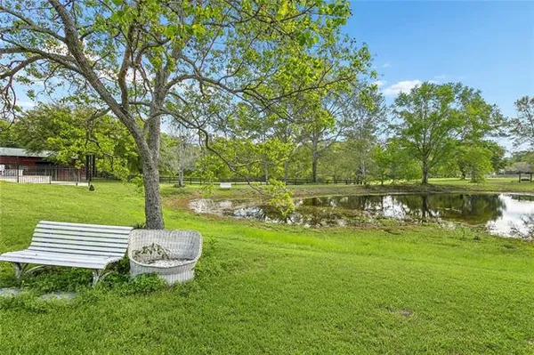 $875,000 | 10 Bleu Lake Drive, Covington, LA 70435