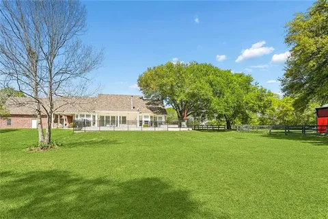 $875,000 | 10 Bleu Lake Drive, Covington, LA 70435