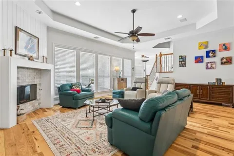 $875,000 | 10 Bleu Lake Drive, Covington, LA 70435