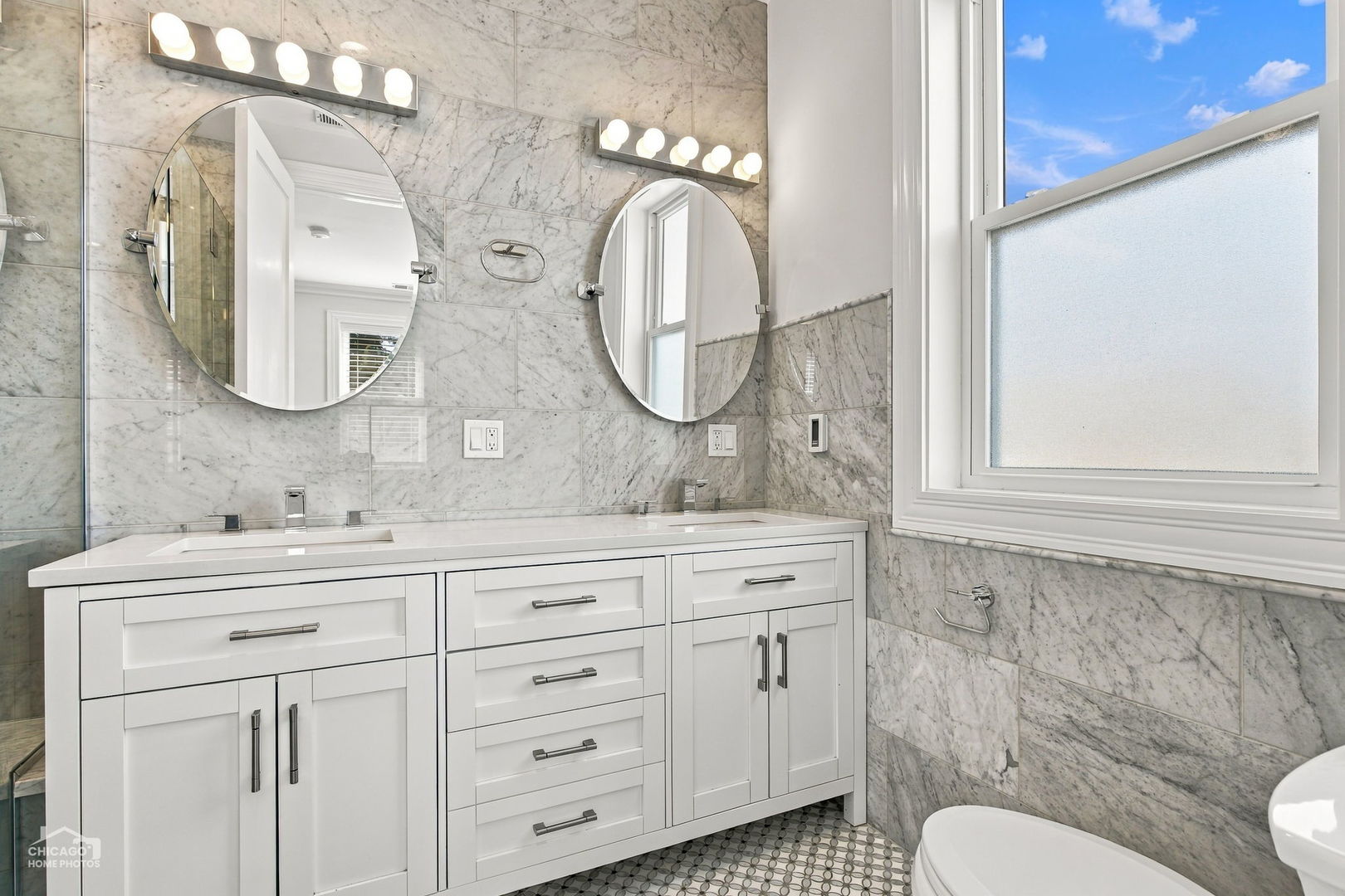 3441 North Springfield Avenue Chicago, IL 60618 - Photo 13 of 30 Gallery Image 13
