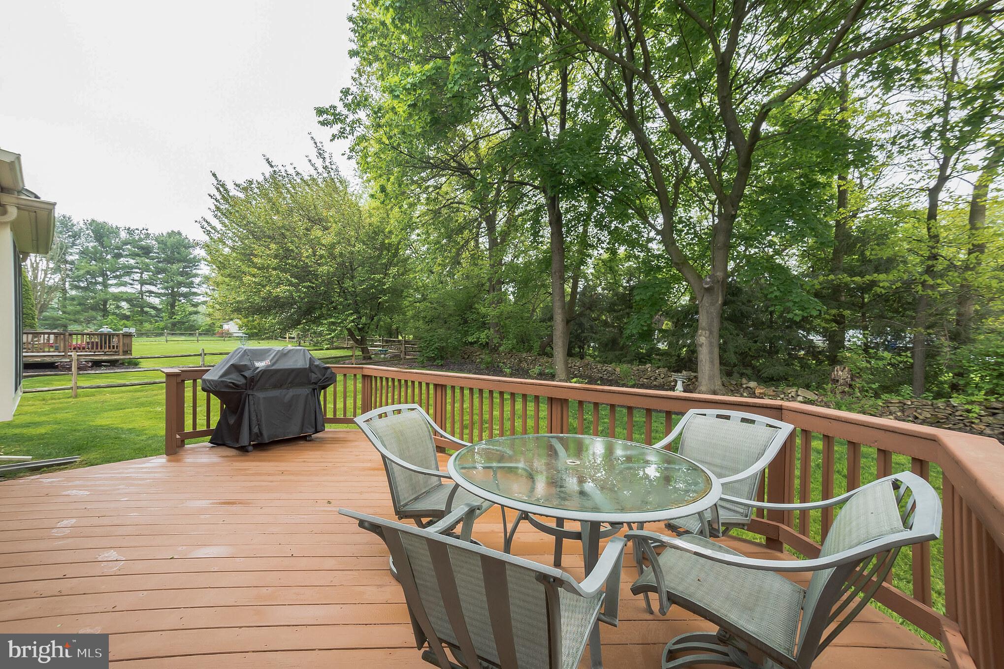 86 North Hawthorne Road Coatesville, PA 19320 - Photo 27 of 30 Deck