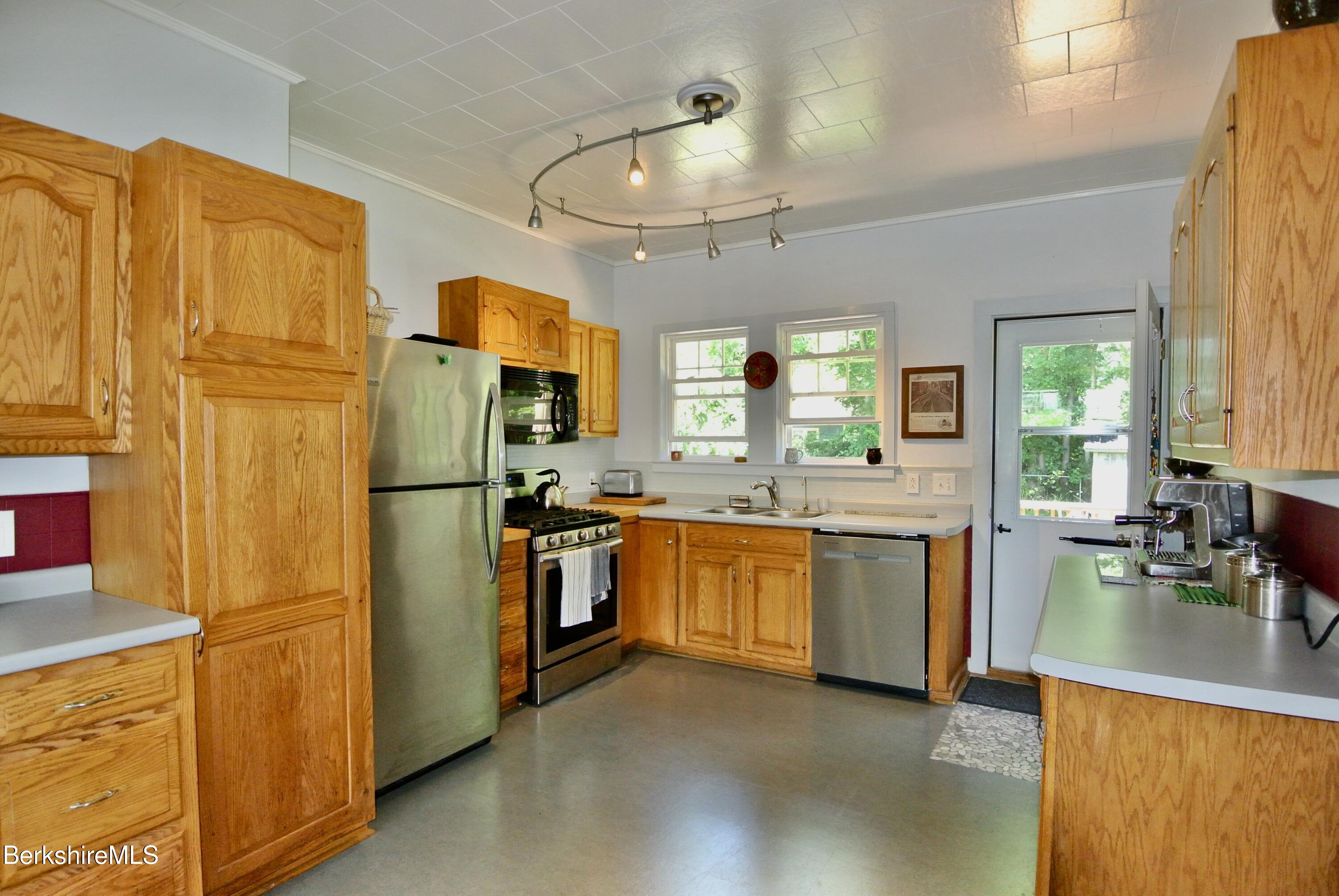 7 Aberdeen Road Pittsfield, MA 01201 - Photo 11 of 28 Kitchen with door to deck