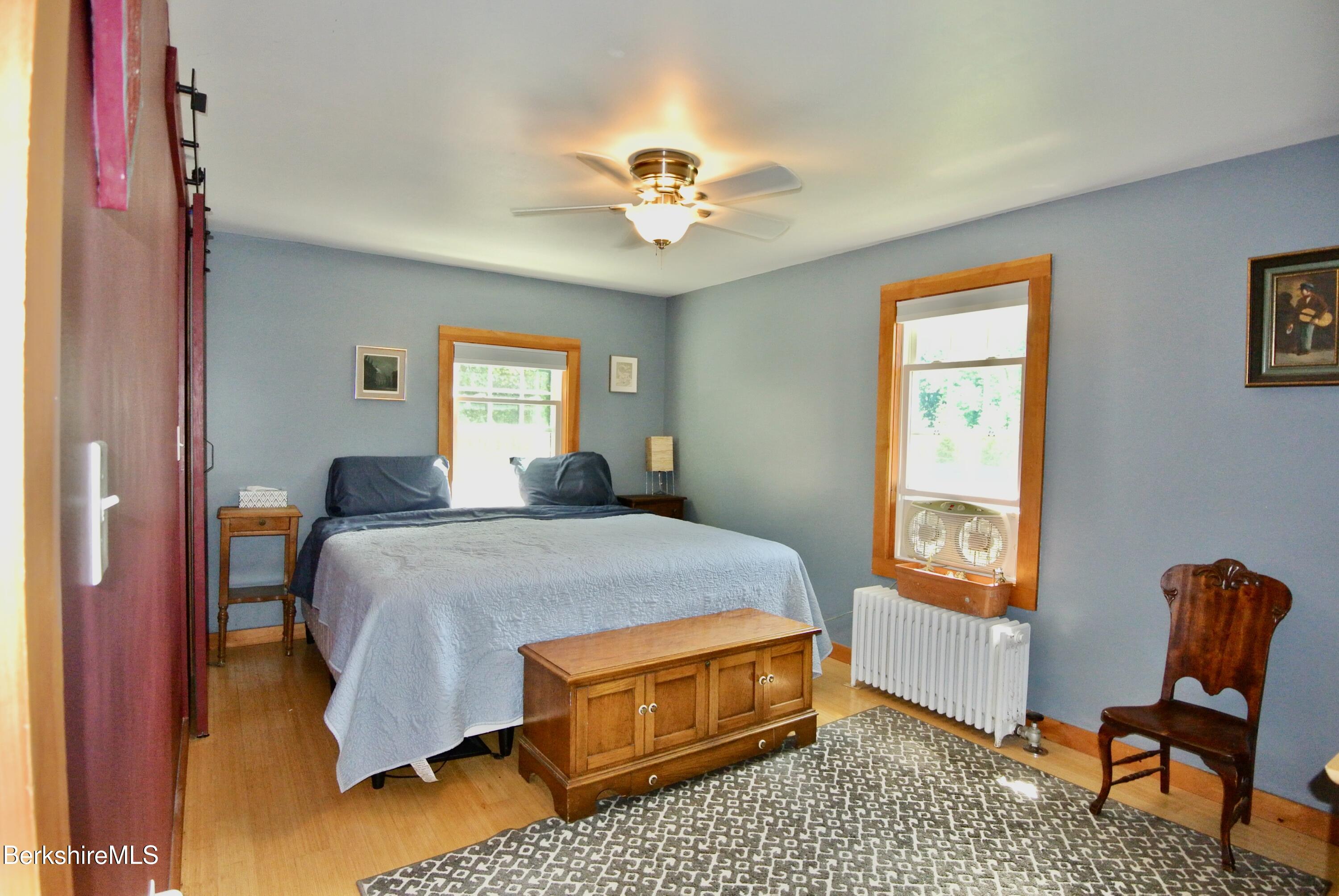 7 Aberdeen Road Pittsfield, MA 01201 - Photo 15 of 28 Larger bedroom