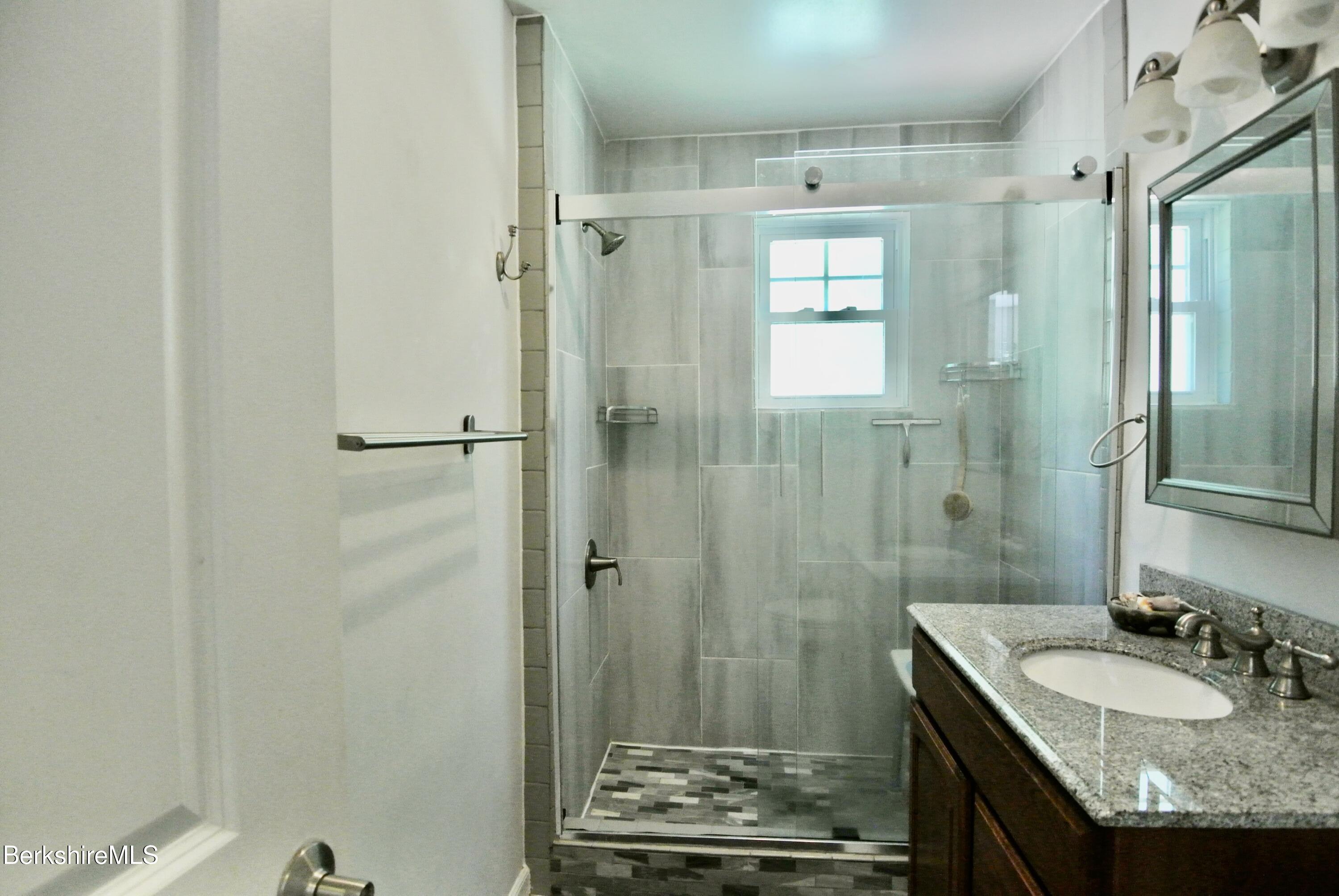 7 Aberdeen Road Pittsfield, MA 01201 - Photo 18 of 28 Bathroom updated a few years ago