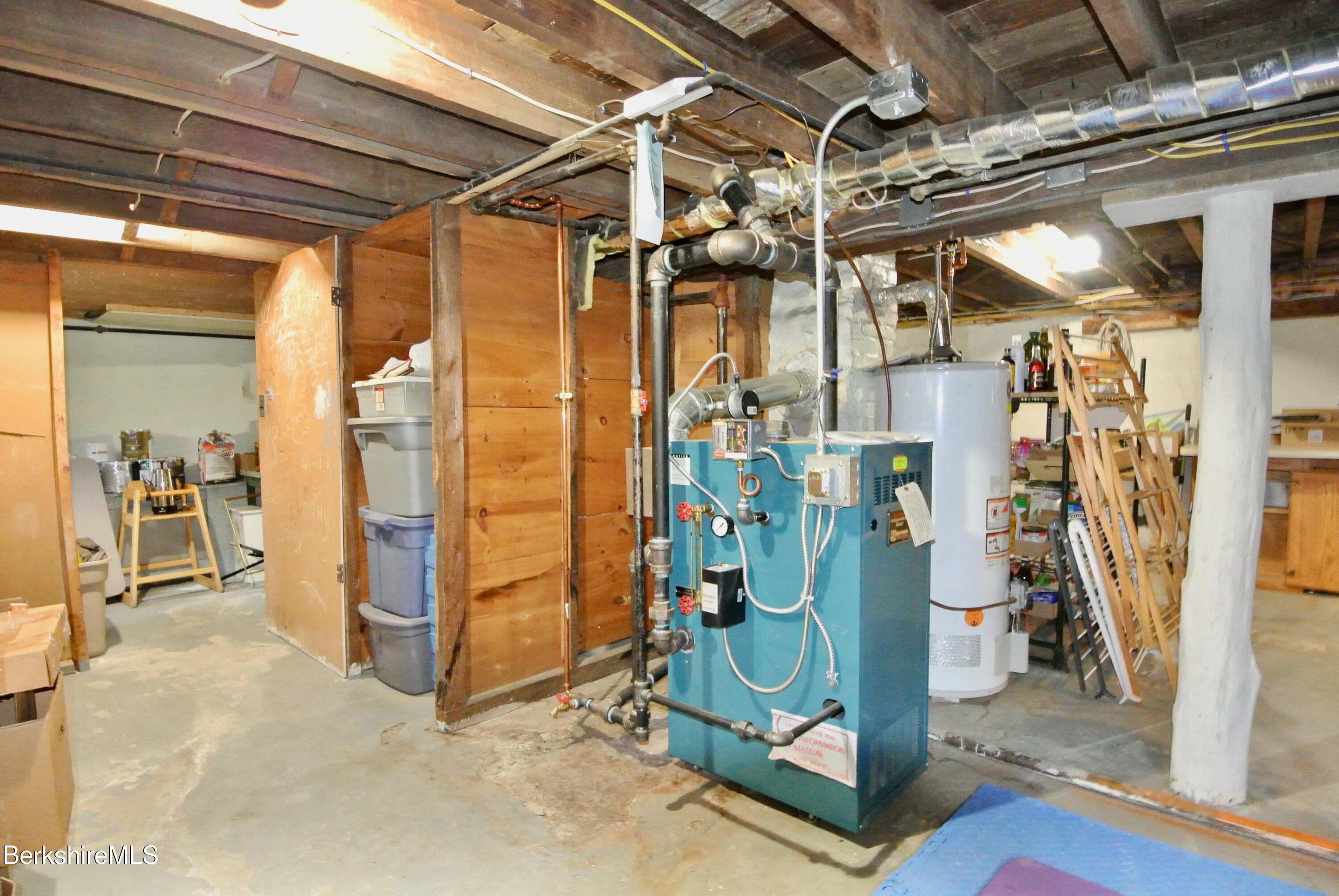 7 Aberdeen Road Pittsfield, MA 01201 - Photo 20 of 28 6 yr. old furnace